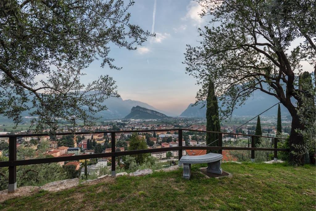 Vila Casa Tra Gli Olivi Arco Exteriér fotografie
